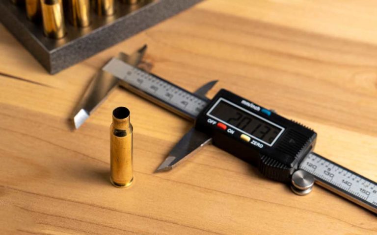 Production of cartridges for a rifle, reload. measurement of the empty cartridges with a caliper.